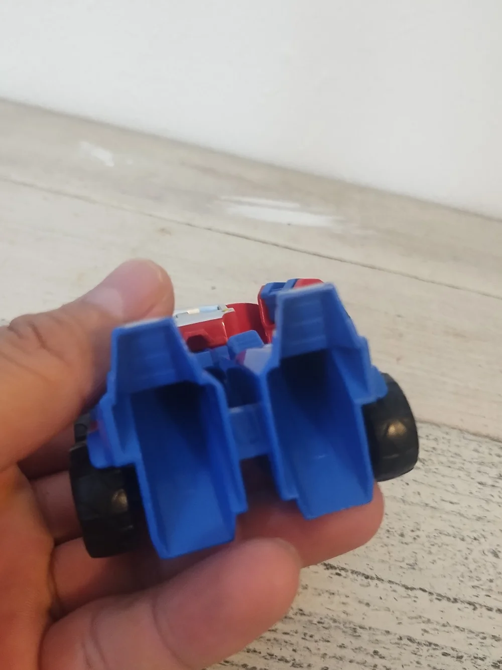 Transformers Rescue Bots Rescan Optimus Prime  Complete